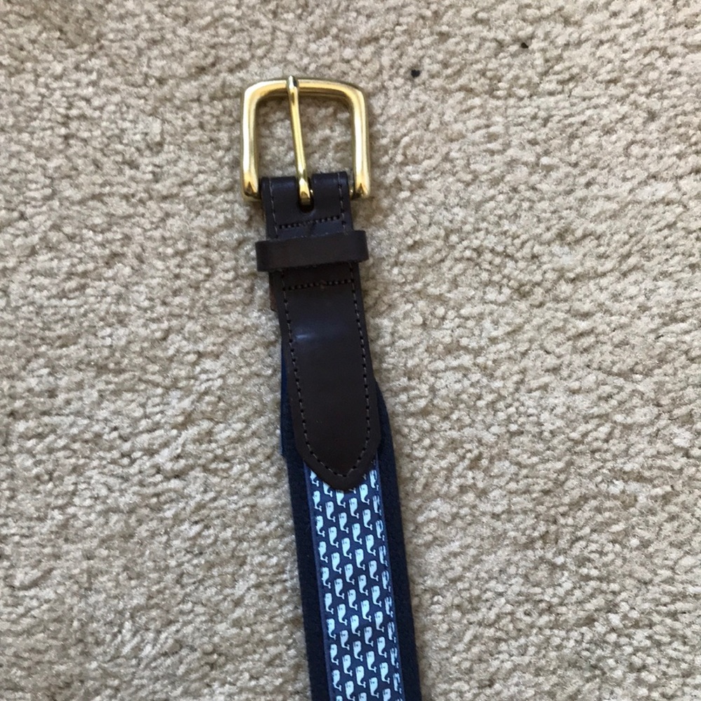 Vineyard Vines Blue whales belt